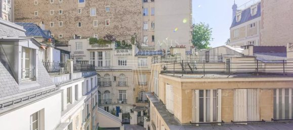 2 bedrooms Apartment in Paris, France No. 281614 9