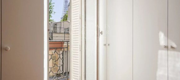 2 bedrooms Apartment in Paris, France No. 281614 11