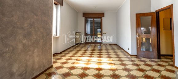 3 rooms Villa in Caronno Pertusella, Italy No. 153094 9