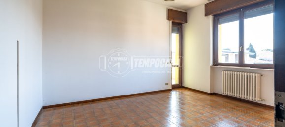 3 rooms Villa in Caronno Pertusella, Italy No. 153094 3