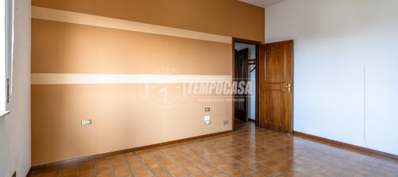 3 rooms Villa in Caronno Pertusella, Italy No. 153094 22