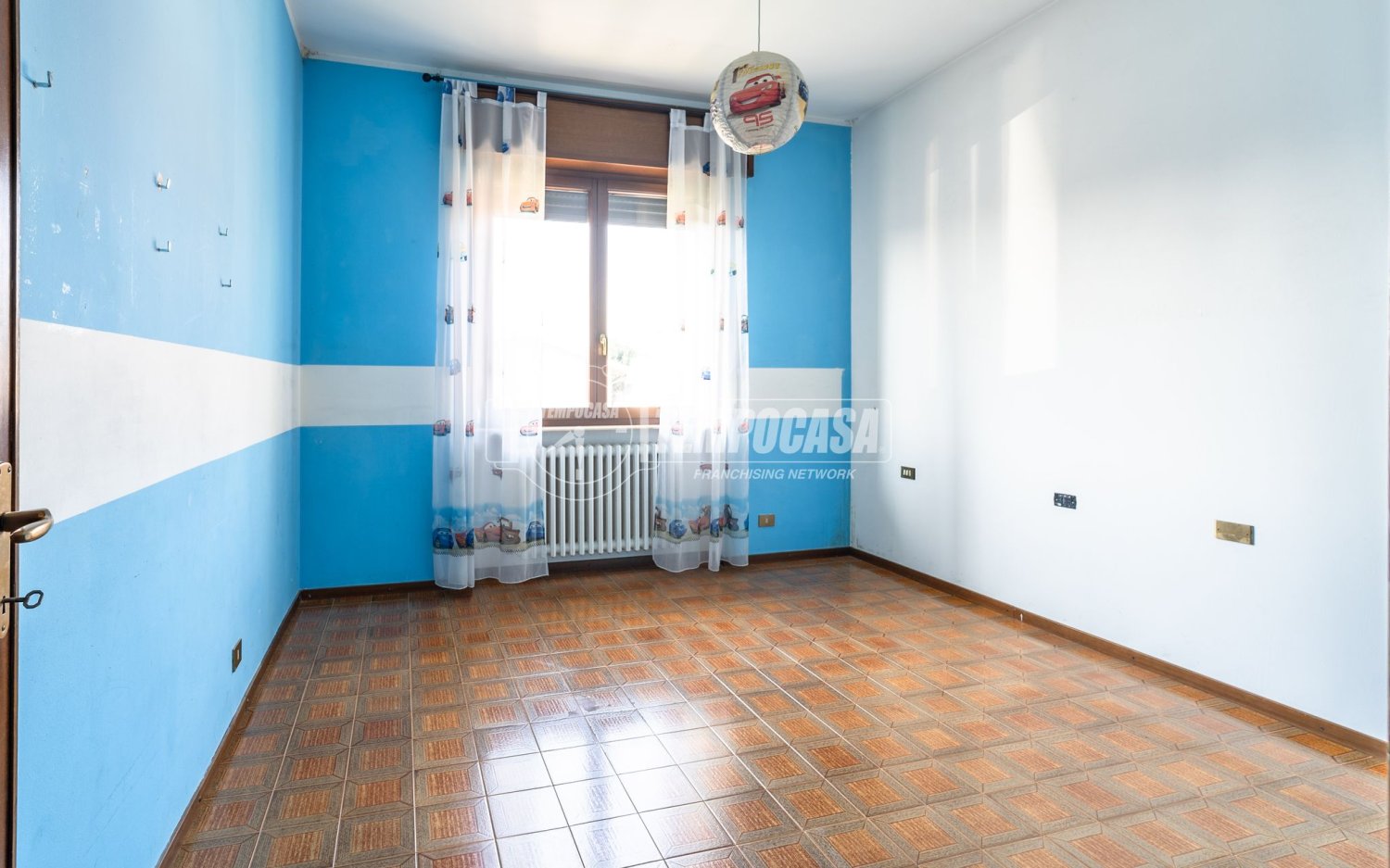 3 rooms Villa in Caronno Pertusella, Italy No. 153094