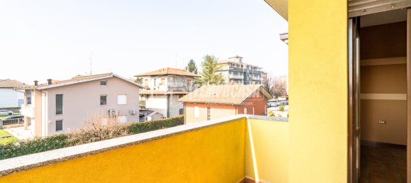 3 rooms Villa in Caronno Pertusella, Italy No. 153094 13