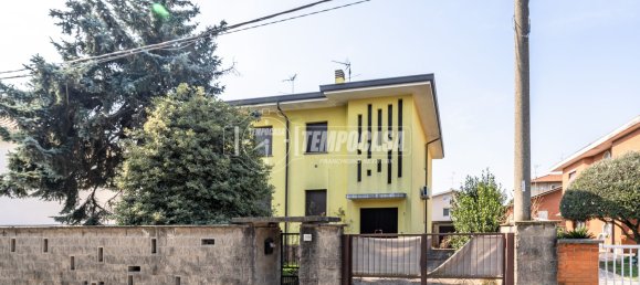3 rooms Villa in Caronno Pertusella, Italy No. 153094 27