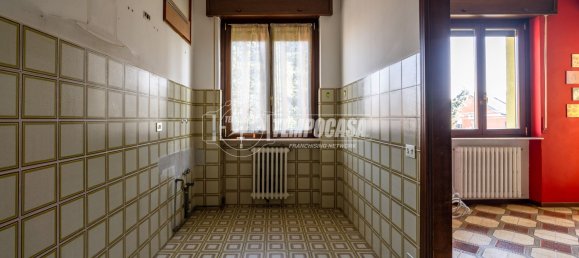 3 rooms Villa in Caronno Pertusella, Italy No. 153094 4