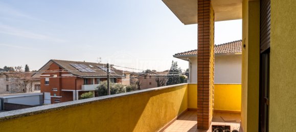 3 rooms Villa in Caronno Pertusella, Italy No. 153094 11