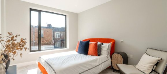 2 bedrooms Apartment in London, United Kingdom No. 3727 2