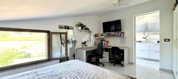 4 bedrooms Apartment in Rimini, Italy No. 358293 18