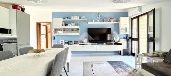 4 bedrooms Apartment in Rimini, Italy No. 358293 5