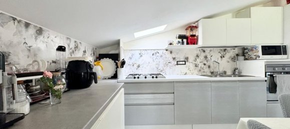 4 bedrooms Apartment in Rimini, Italy No. 358293 11