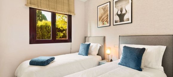 2 bedrooms Apartment in Benahavis, Spain No. 189574 9