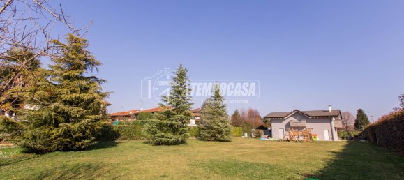 5 rooms Villa in Magnago, Italy No. 16290 13