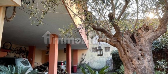 3 bedrooms House in Acerra, Italy No. 337762 2