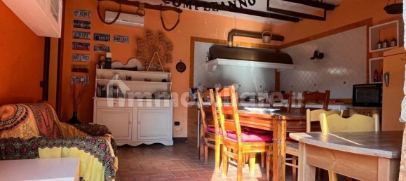 3 bedrooms House in Acerra, Italy No. 337762 4