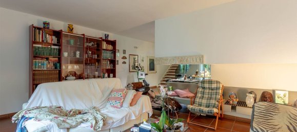 7 rooms House in Calenzano, Italy No. 181969 37