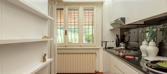 7 rooms House in Calenzano, Italy No. 181969 7