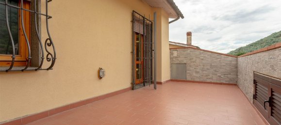 7 rooms House in Calenzano, Italy No. 181969 28