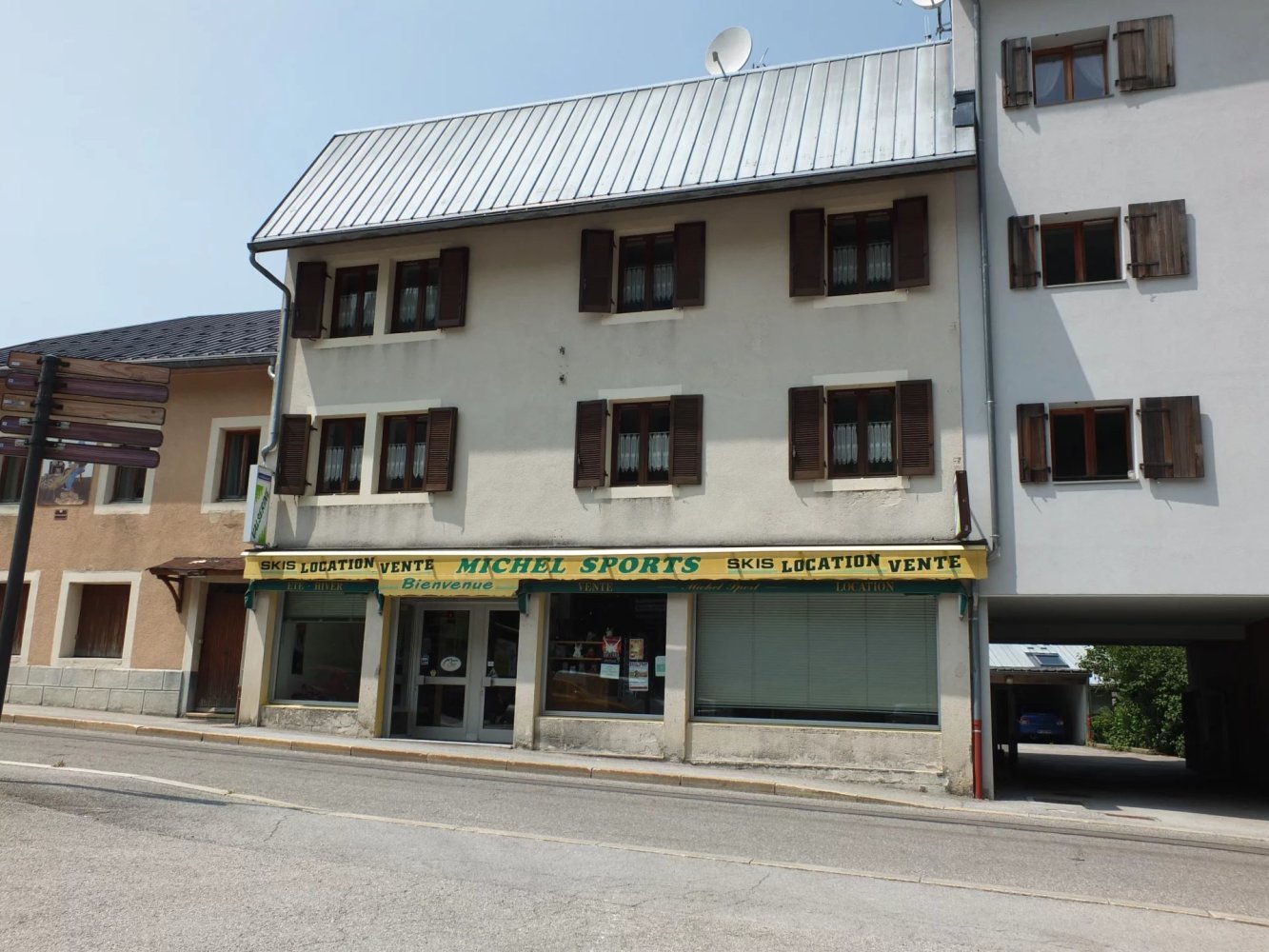 3 chambres Appartement à Mijoux, France No. 207580