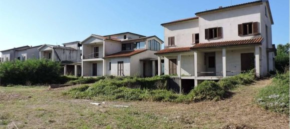 5 rooms House in Umbertide, Italy No. 20290 9