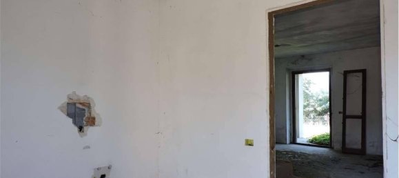 5 rooms House in Umbertide, Italy No. 20290 11