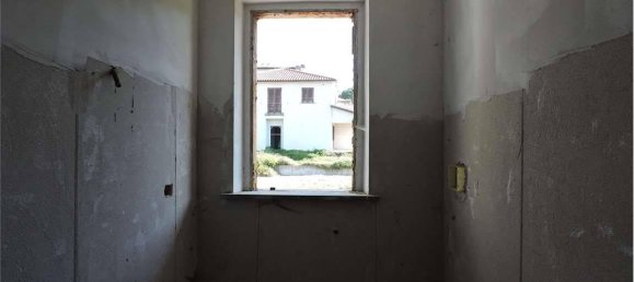 5 rooms House in Umbertide, Italy No. 20290 24