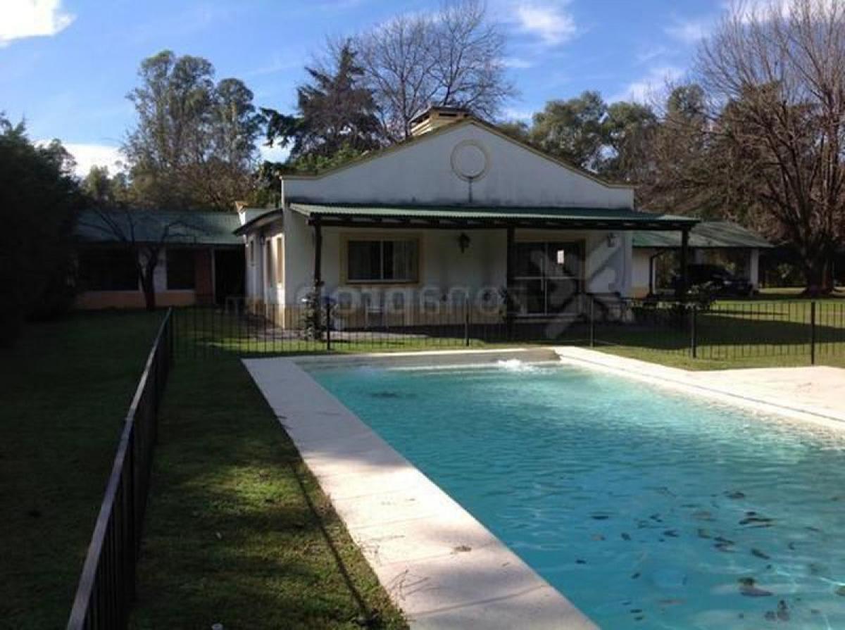 2 bedrooms House in Tigre, Argentina No. 10070