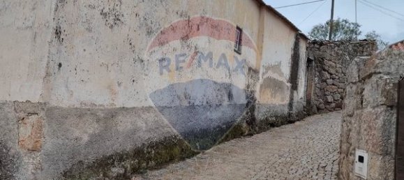 2 bedrooms House in Celorico da Beira, Portugal No. 24520 3