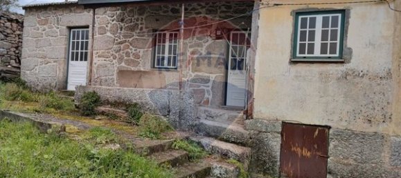 2 bedrooms House in Celorico da Beira, Portugal No. 24520 2