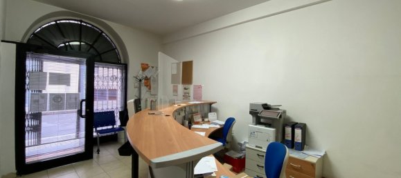 Gewerbliche Immobilie in Monza, Italy 125m², Nr. 10906 7