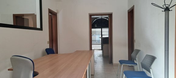 Gewerbliche Immobilie in Monza, Italy 125m², Nr. 10906 13