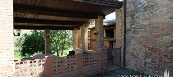 4 bedrooms House in Asciano, Italy No. 57199 5