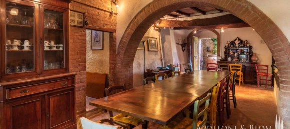 4 bedrooms House in Asciano, Italy No. 57199 27