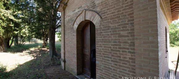 4 bedrooms House in Asciano, Italy No. 57199 23