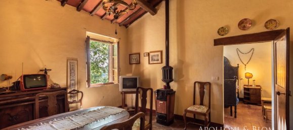 4 bedrooms House in Asciano, Italy No. 57199 10