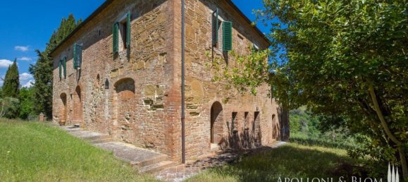 4 bedrooms House in Asciano, Italy No. 57199 2