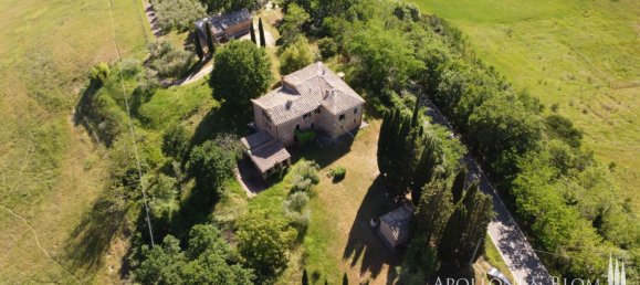 4 bedrooms House in Asciano, Italy No. 57199 34