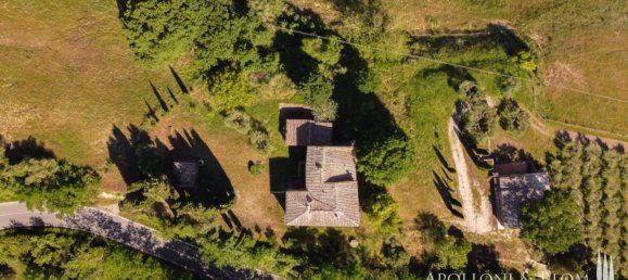 4 bedrooms House in Asciano, Italy No. 57199 36