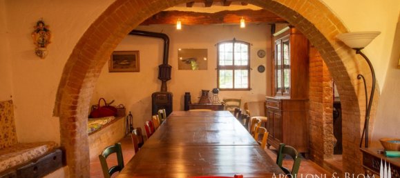 4 bedrooms House in Asciano, Italy No. 57199 9