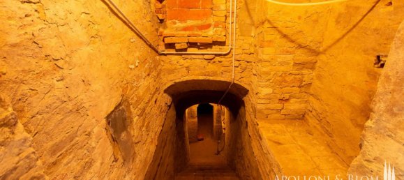 4 bedrooms House in Asciano, Italy No. 57199 25