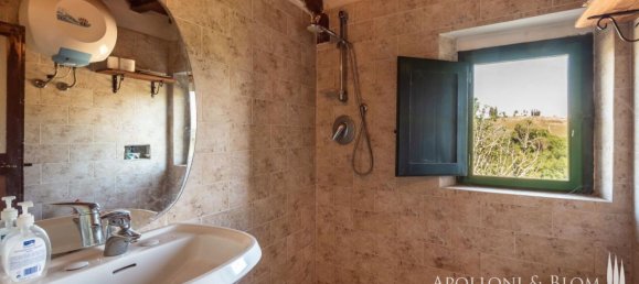 4 bedrooms House in Asciano, Italy No. 57199 21