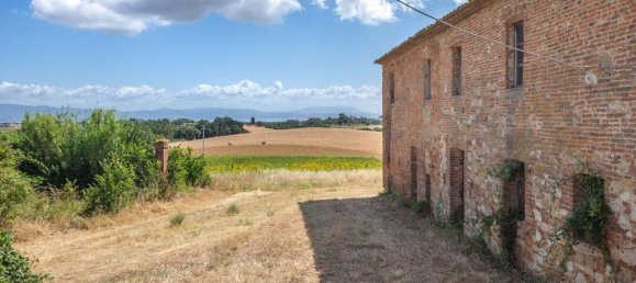 10 rooms House in Castiglione del Lago, Italy No. 58041 6