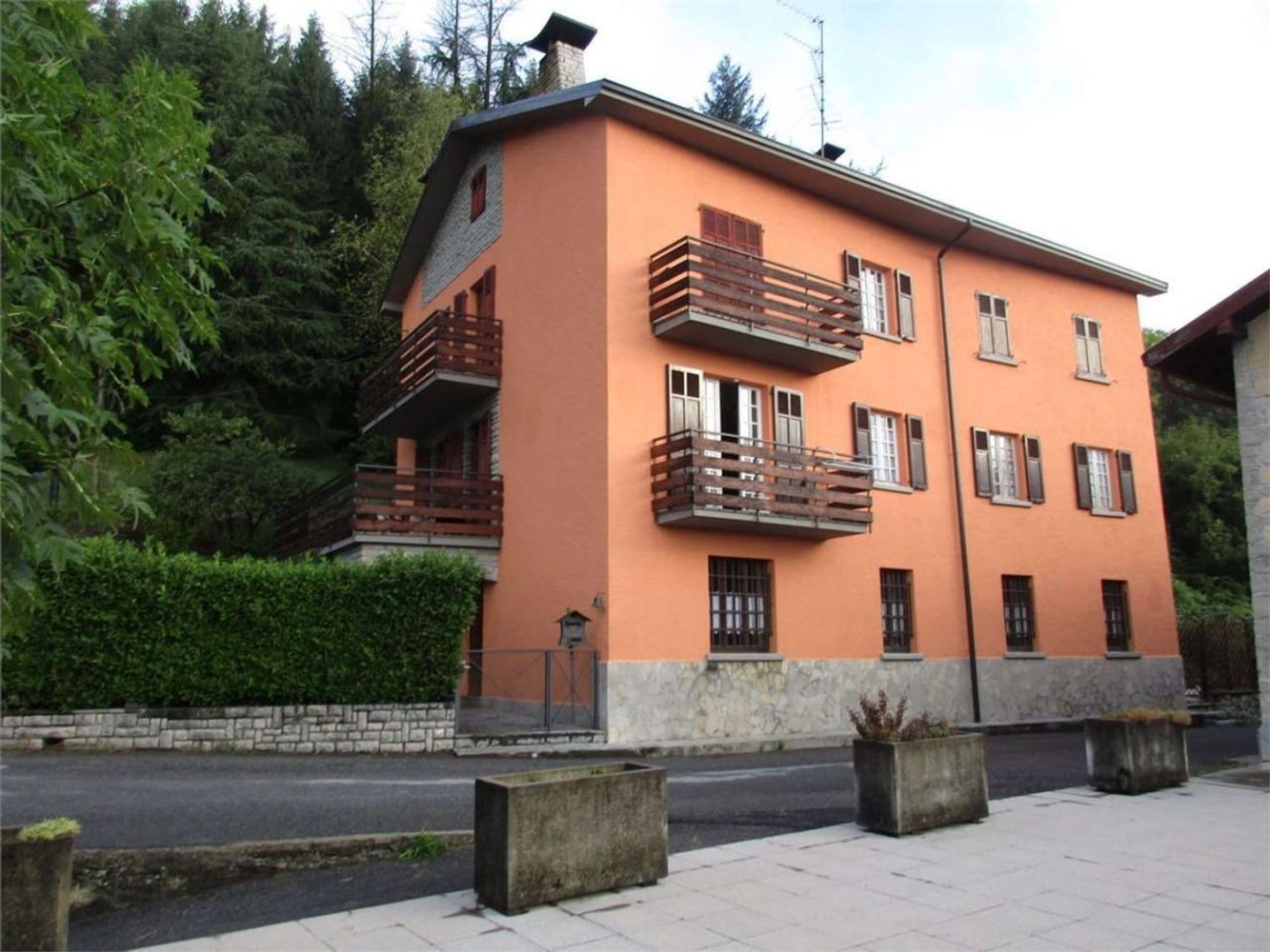 12-Zimmer Haus in Berbenno, Italy, Nr. 110666