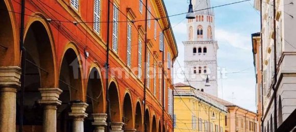 3 rooms Commercial property in Modena, Italy No. 84081 8