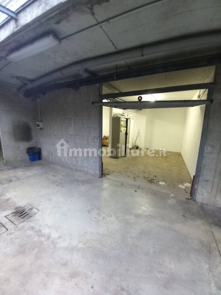 Garage in Rome, Italy 34m², Nr. 371254