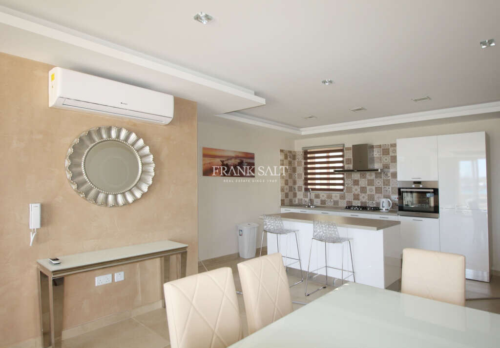 2 bedrooms Penthouse in Marsaxlokk, Malta No. 10775