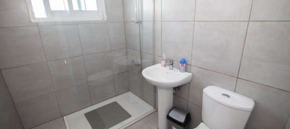 2 bedrooms Apartment in Larnaca, Cyprus No. 23348 6