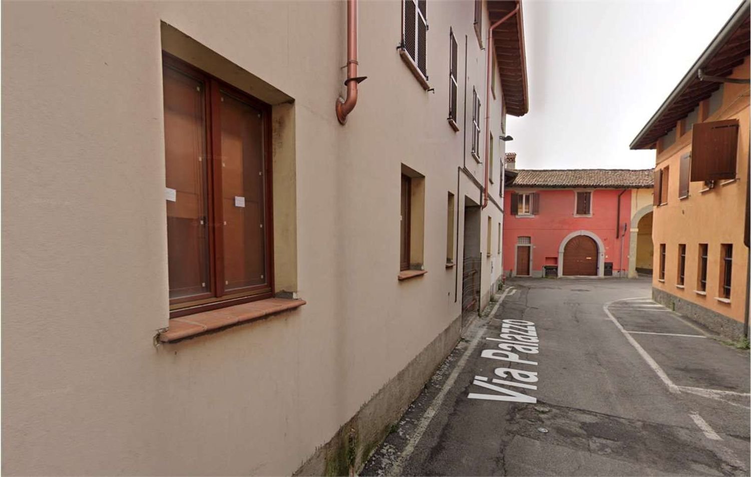  بناية في Brignano Gera d'Adda, Italy 702متر مربع رقم 260407