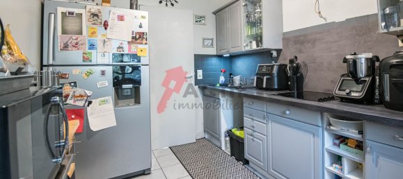 2 bedrooms Apartment in Evry, France No. 162583 4