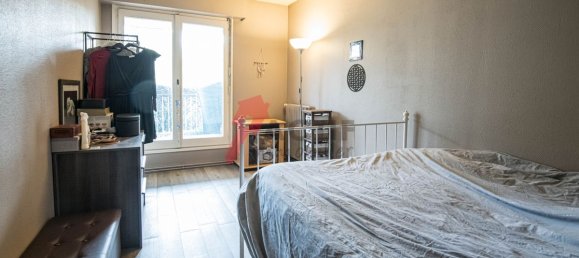 2 bedrooms Apartment in Evry, France No. 162583 3