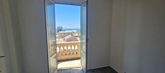 4 bedrooms Apartment in Genoa, Italy No. 347822 12